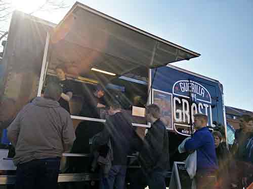 Foodtruck Guerilla Gröstl im Einsatz in Erlangen