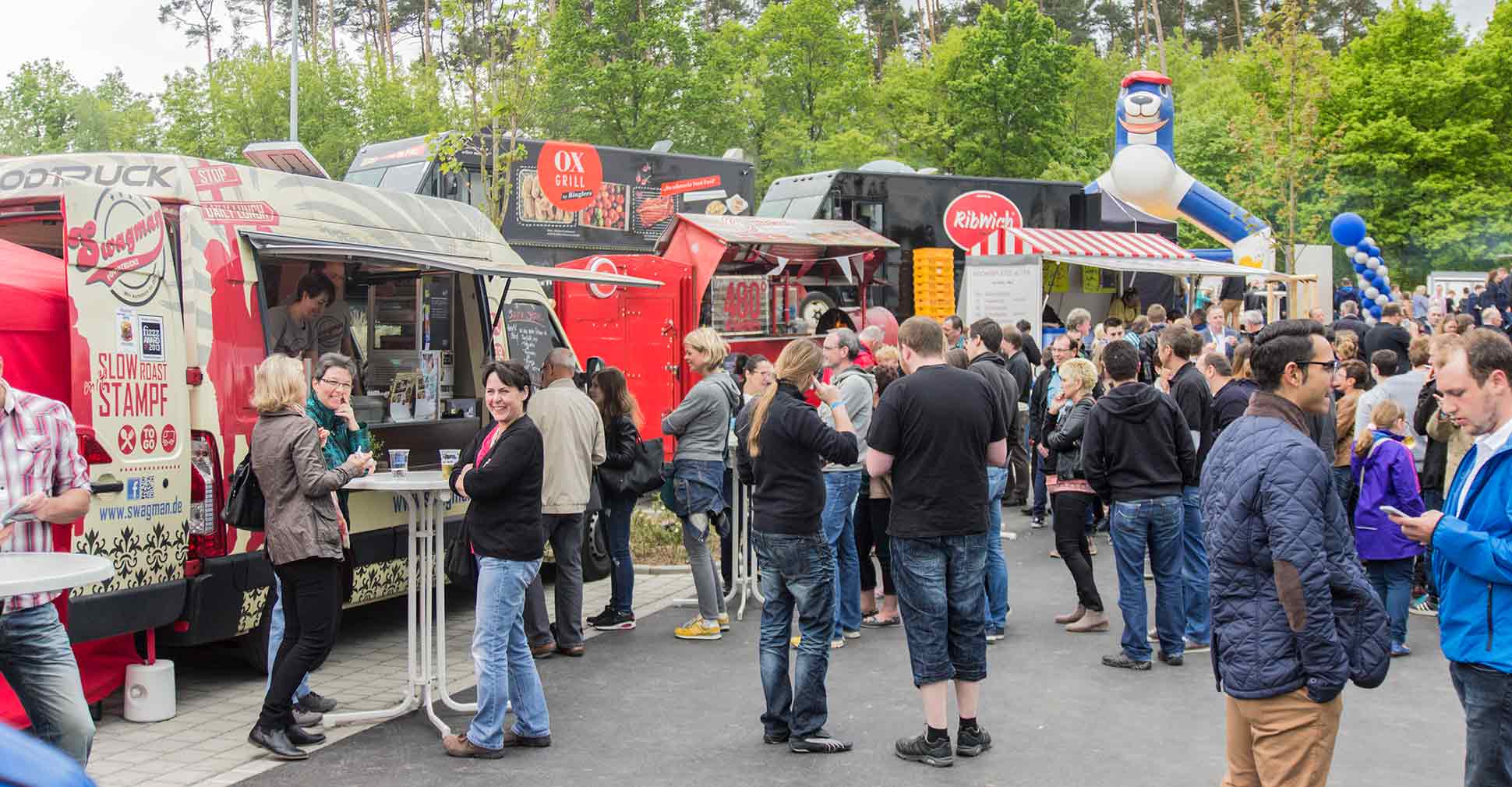 Foodtrucks beim Catering von RIBE