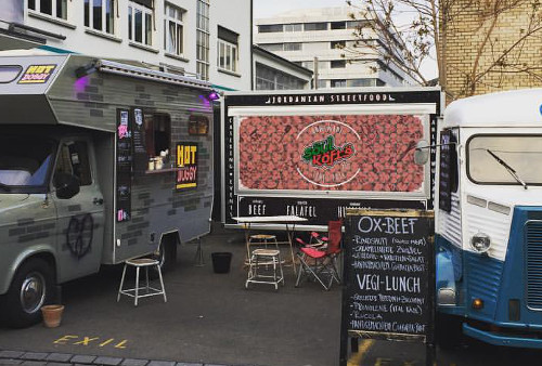 Impression Foodtrucks vor dem Exil Club