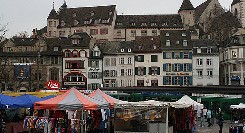 Basel Markt Barfüsserplatz