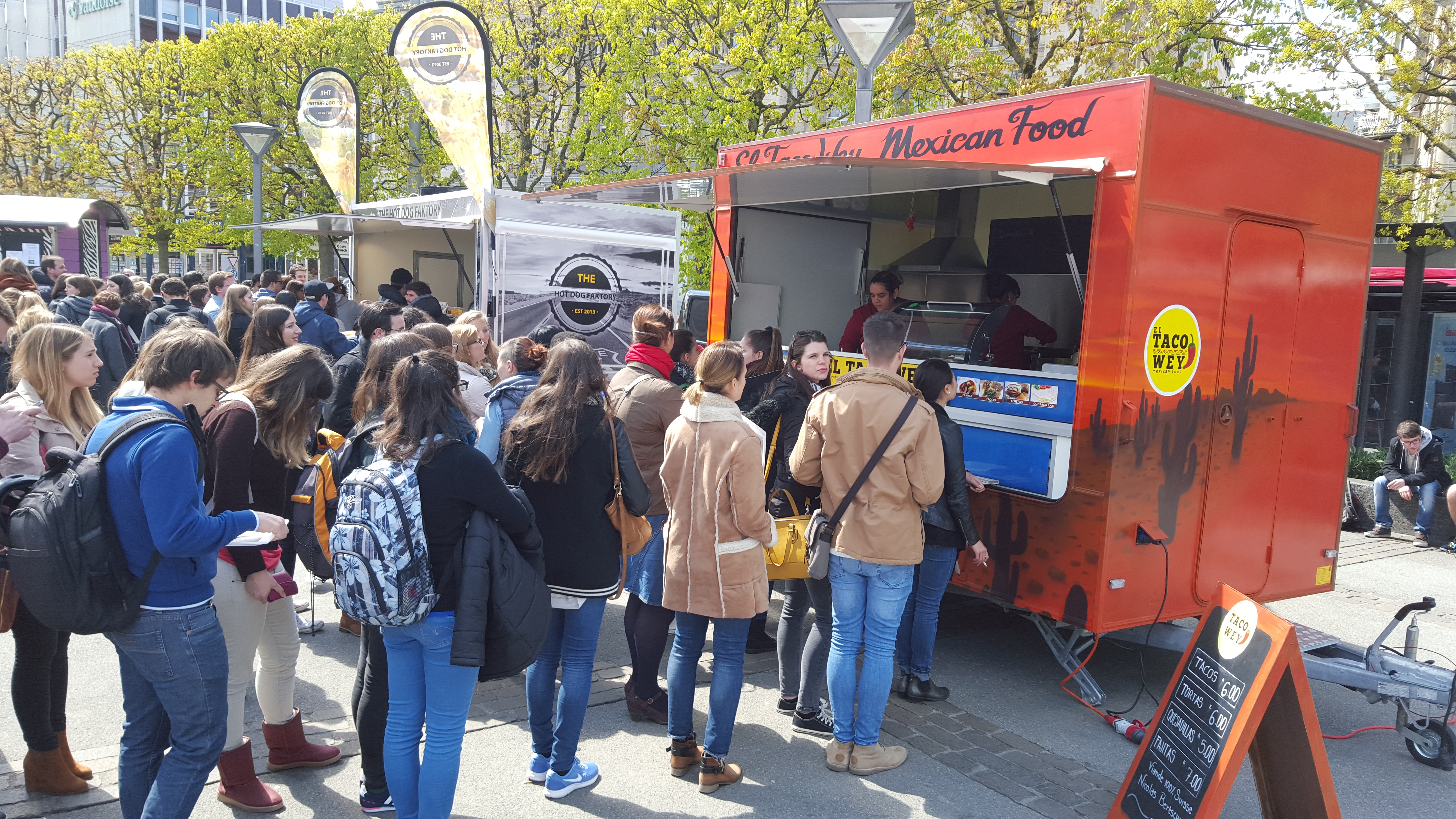 Szene Foodtruck Happening Freiburg